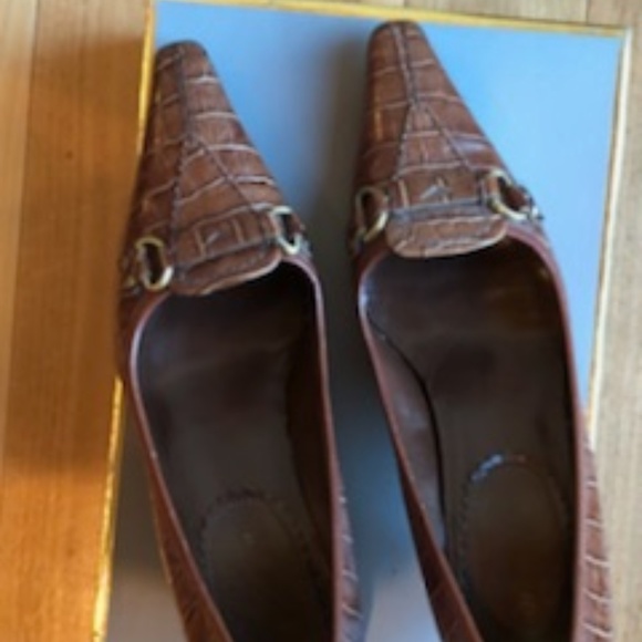 Flexo Crocodile Eadelma Pumps by Enzo Angiolini - Picture 2 of 5